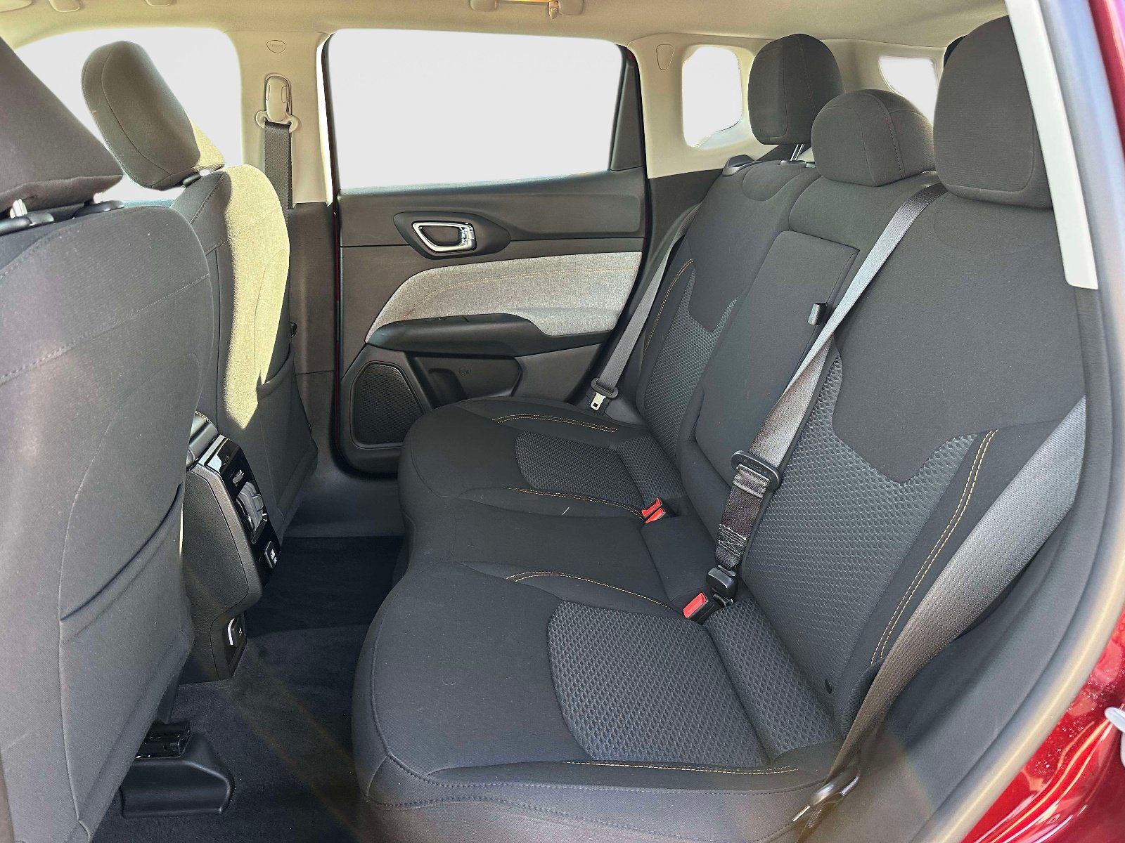 Used 2022 Jeep Compass Sport AWD/4WD image 13