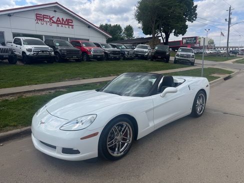 Used 2008 Chevrolet Corvette Convertible RWD image 1