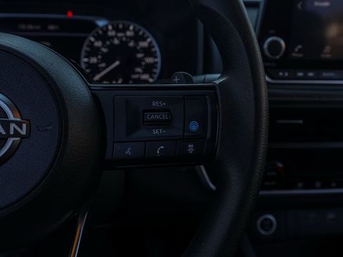 Used 2023 Nissan Rogue SV image 27