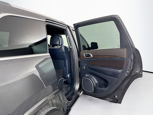 Used 2016 Jeep Grand Cherokee Overland image 33