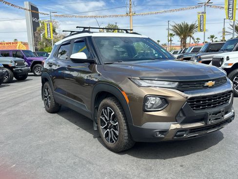 Used 2021 Chevrolet TrailBlazer ACTIV w/ Sun and Liftgate Package image 4