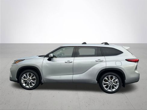 Used 2021 Toyota Highlander Limited image 10