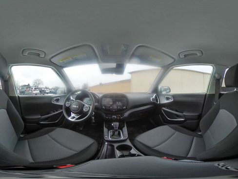 Used 2025 Hyundai Kona SEL image 42