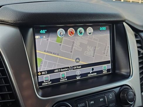 Used 2018 Chevrolet Suburban LT image 27