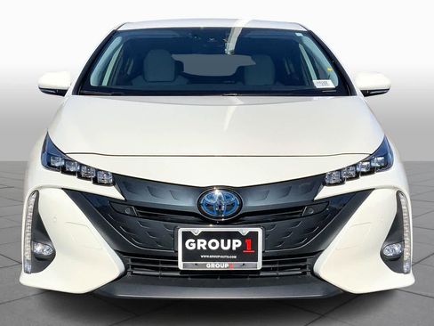 Used 2020 Toyota Prius Prime Limited image 3