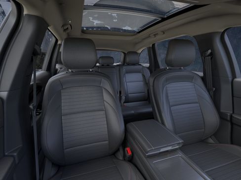 New 2026 Lincoln Nautilus Reserve AWD/4WD image 10
