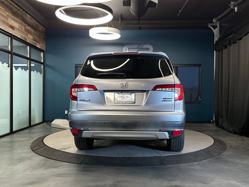 Used 2019 Honda Pilot Touring image 4