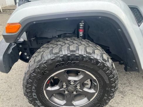 Used 2022 Jeep Gladiator Rubicon w/ LED Lighting Group AWD/4WD image 10