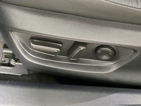 Used 2025 Toyota Camry XSE FWD image 16