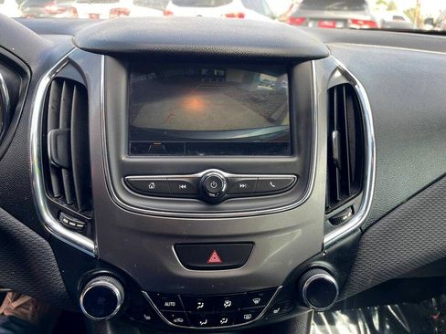 Used 2019 Chevrolet Cruze LT w/ LT Fleet Convenience Package image 32