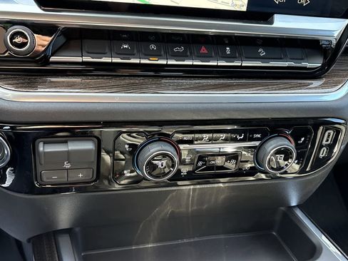New 2026 Chevrolet Silverado 1500 LT Trail Boss w/ Convenience Package II AWD/4WD image 18