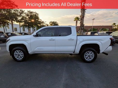 Certified 2025 Toyota Tacoma SR5 AWD/4WD image 8