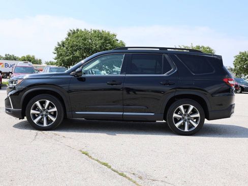 Used 2024 Honda Pilot Elite image 8