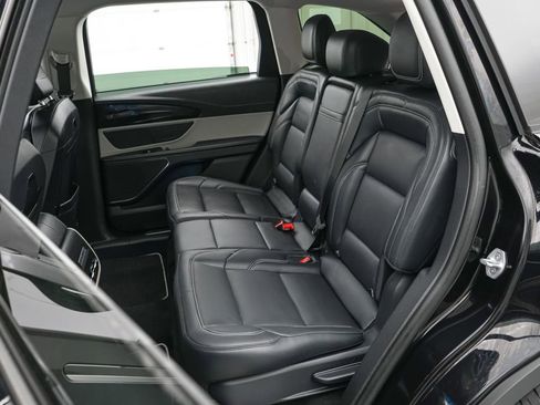 Used 2025 Lincoln Nautilus Premier AWD/4WD image 29
