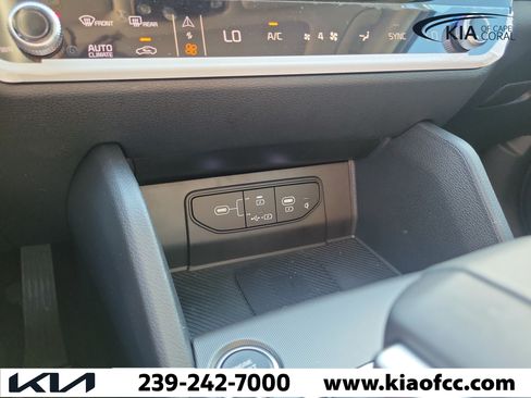New 2026 Kia Sportage SX FWD image 32