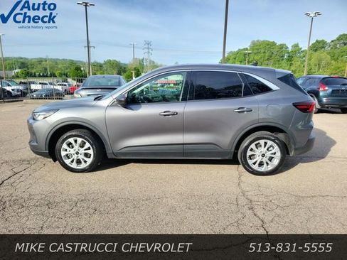 Used 2024 Ford Escape Active AWD/4WD image 2