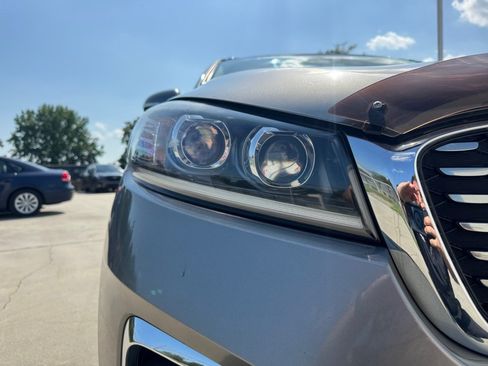 Used 2019 Kia Sorento SX FWD image 28