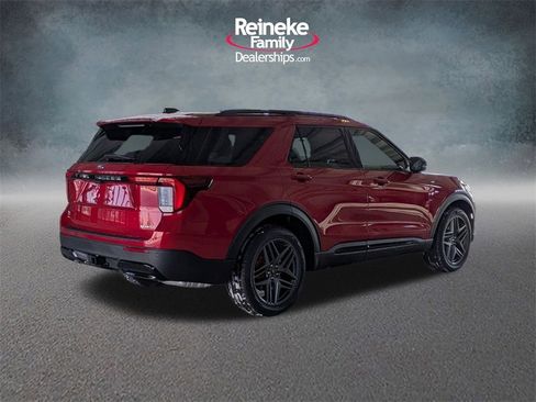 New 2026 Ford Explorer ST-Line w/ ST-Line Street Pack image 5