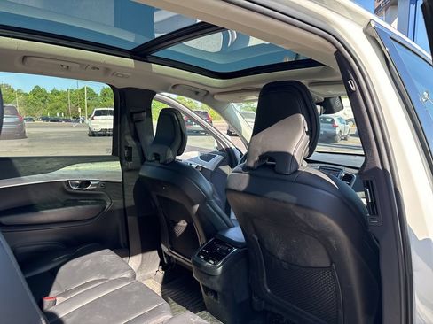 Certified 2023 Volvo XC90 B5 Core w/ Protection Package Premier AWD/4WD image 34