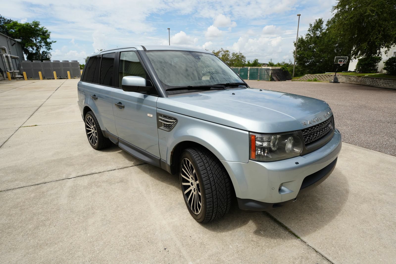 Used 2011 Land Rover Range Rover Sport Supercharged AWD/4WD image 1