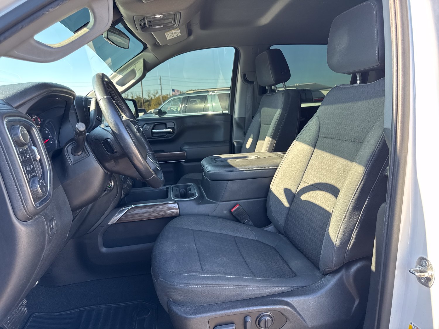 Used 2021 Chevrolet Silverado 1500 RST w/ Redline Edition AWD/4WD image 9