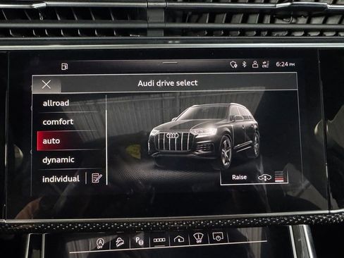 Used 2023 Audi SQ7 Prestige image 34