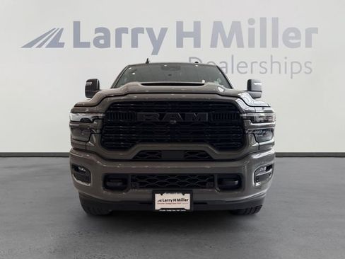 New 2026 RAM 2500 Laramie w/ Night Edition AWD/4WD image 8
