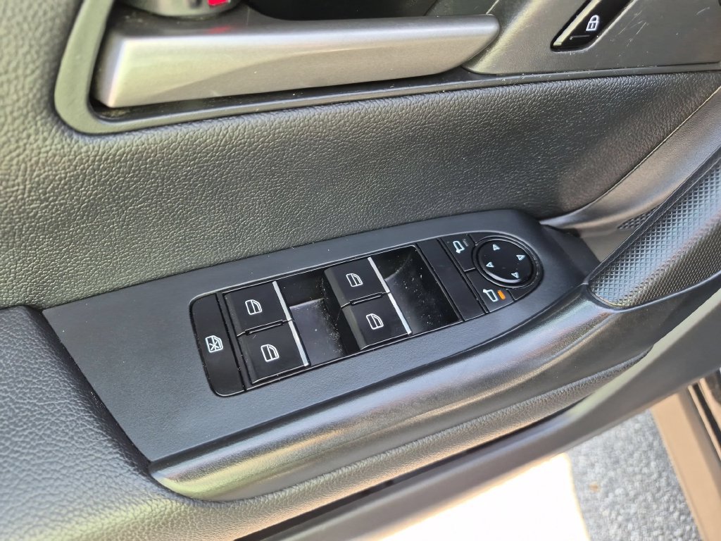 Used 2025 MAZDA CX-50 AWD 2.5 S w/ Preferred Package image 13