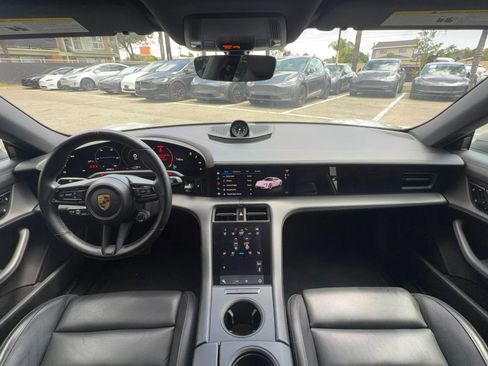 Used 2021 Porsche Taycan 4S AWD/4WD image 9