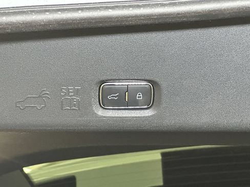 Used 2026 Ford Expedition Platinum w/ Platinum Ultimate Package AWD/4WD image 17