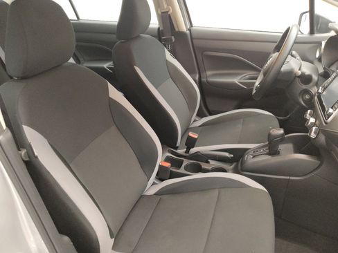 Used 2025 Nissan Versa S FWD image 21