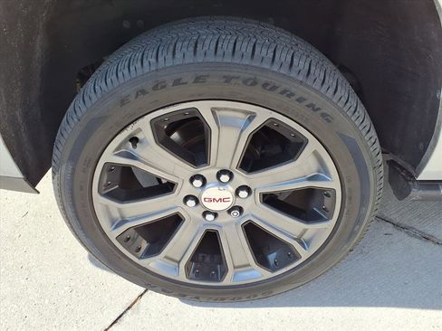 Used 2016 GMC Yukon XL Denali w/ Open Road Package image 7