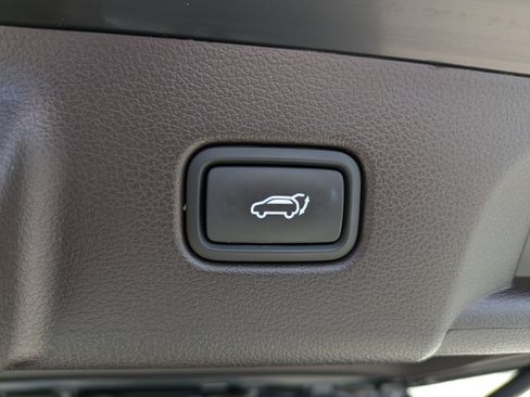 Used 2020 Hyundai Palisade Limited FWD image 12