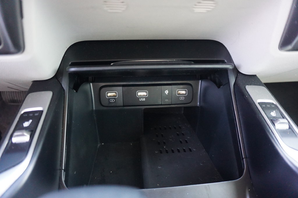 Used 2023 Kia Sorento EX w/ Panoramic Sunroof Package FWD image 13