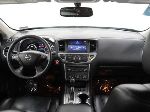 Used 2017 Nissan Pathfinder SL w/ Trailer Tow Package AWD/4WD image 13