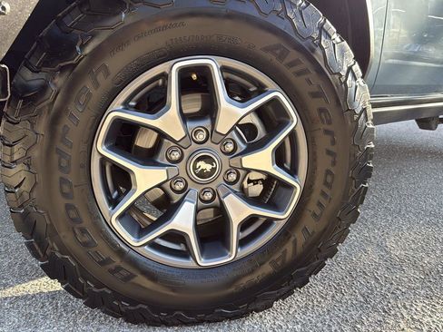 Certified 2022 Ford Bronco Badlands image 9