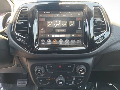 Used 2020 Jeep Compass Limited AWD/4WD image 21