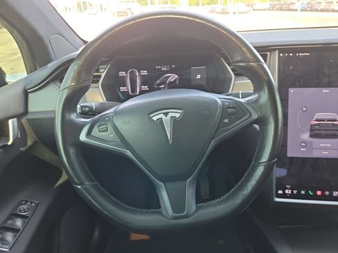 Used 2018 Tesla Model X 75D AWD/4WD image 24