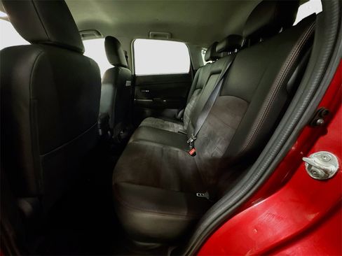 Used 2018 Mitsubishi Outlander Sport SE image 28