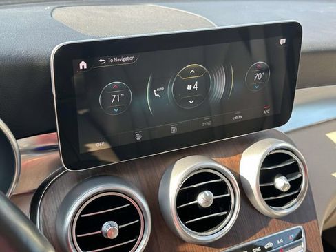 Used 2022 Mercedes-Benz GLC 300 4MATIC w/ Multimedia Package Lite image 35