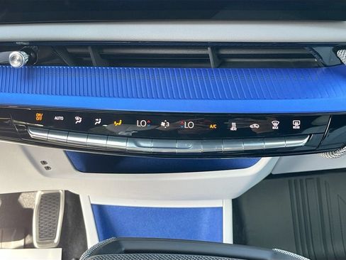 New 2026 Cadillac Optiq Sport 1 w/ LPO, Floor Liner Package AWD/4WD image 15
