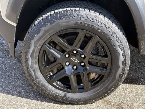 Certified 2024 Chevrolet Colorado Trail Boss w/ Technology Package image 8