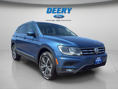 Used 2018 Volkswagen Tiguan SEL AWD/4WD image 8