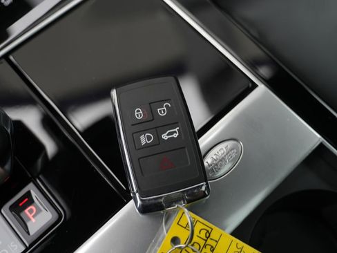 Used 2021 Land Rover Range Rover Velar R-Dynamic S image 64