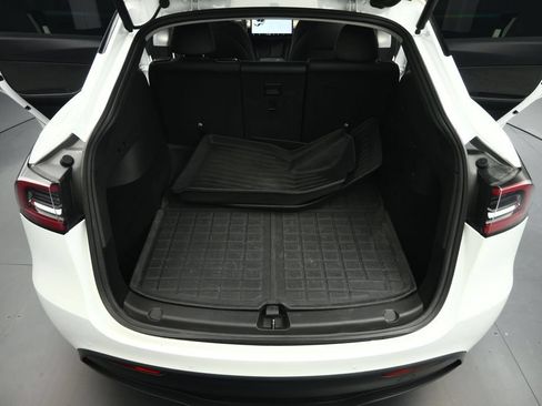 Used 2021 Tesla Model Y Long Range AWD/4WD image 51