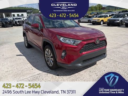 Used 2020 Toyota RAV4 XLE Premium FWD image 1
