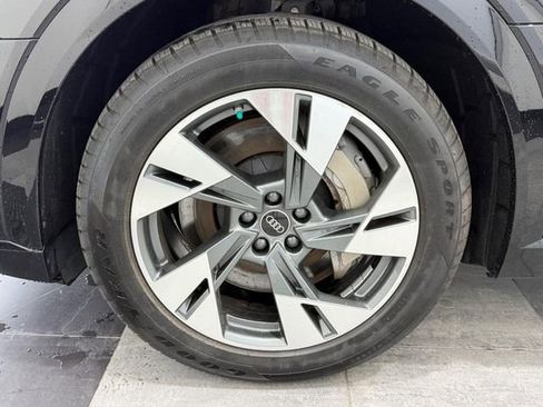 Used 2022 Audi e-tron Premium image 6