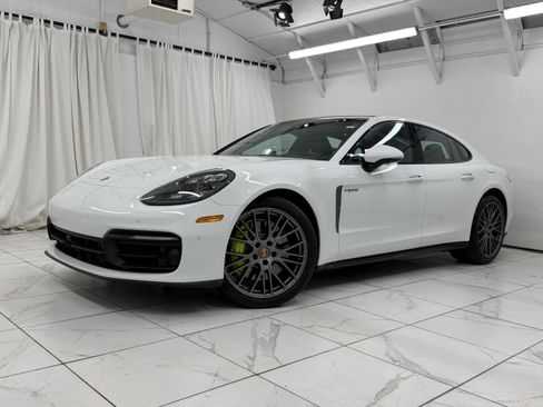 Certified 2023 Porsche Panamera 4 Platinum Edition w/ Assistance Package AWD/4WD image 6