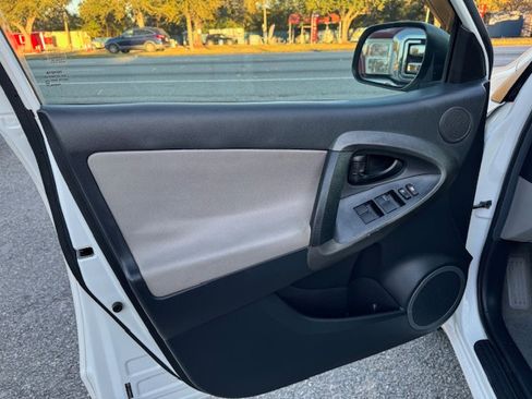 Used 2011 Toyota RAV4 2WD w/ Base L4 Extra Value Pkg image 9