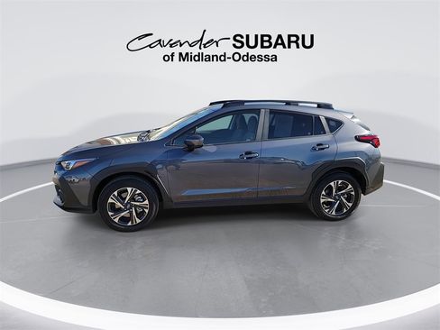 Used 2025 Subaru Crosstrek 2.0i Premium image 5